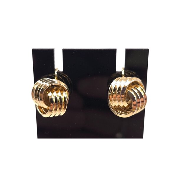 "Vintage-Inspired Design with Contemporary Function Clip on Earrings- Appealing - Picture 2 of 6